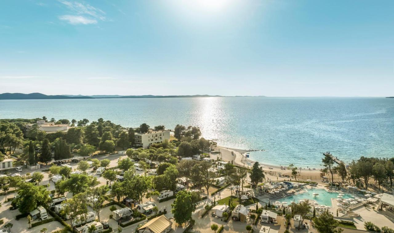 Falkensteiner Premium Mobile Homes And Camping Zadar Eksteriør billede View of the bay