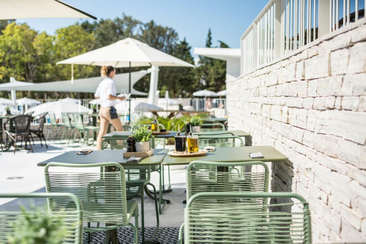 Falkensteiner Premium Mobile Homes And Camping Zadar Eksteriør billede The Terrace